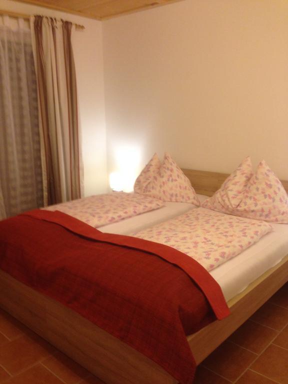 Hotel Panoramahof Holly Obervellach Habitación foto